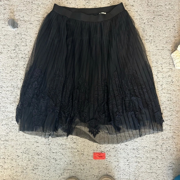 Ultra Pink NWT layered lace  skirt- very witchy lol. Size XL - Picture 7 of 11